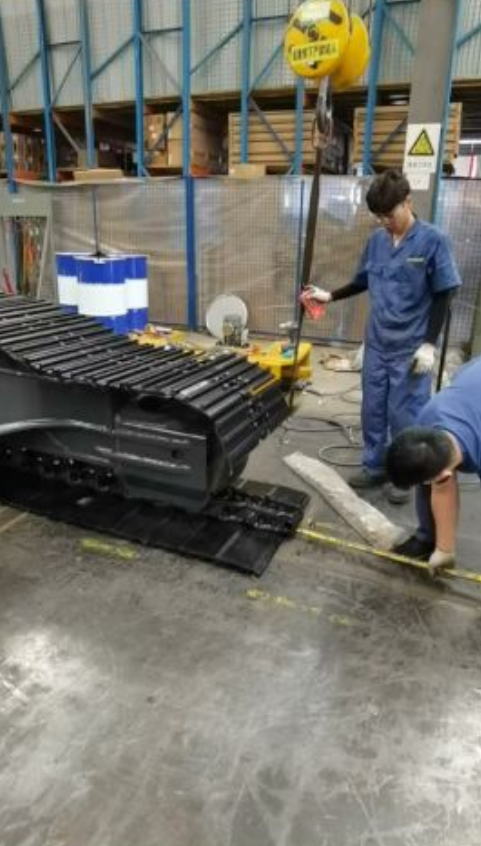 Track Assembly of Excavators i