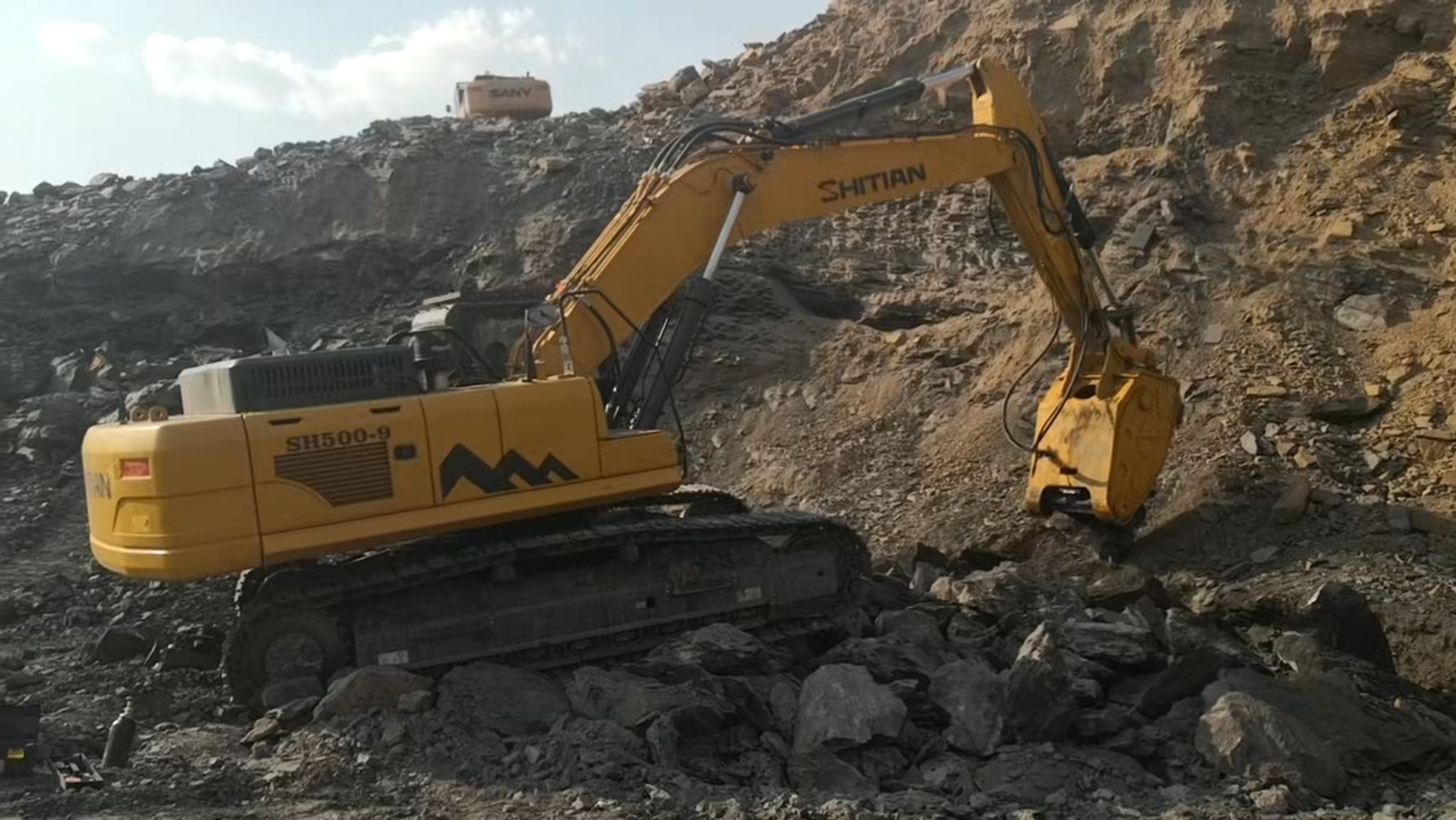 Excavator SH500 Case(pic1) 7.31-1.png